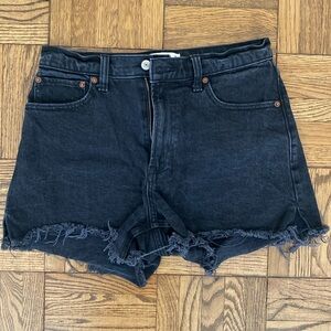 Abercrombie & Fit h 4” Mom Short High Rise (Curve Love)